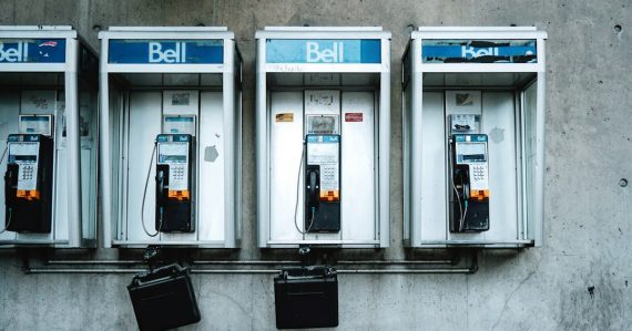 Gray phonebooths, illustrating botnets using voice networks