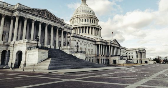 The capitol building in Washington DC, illustrating federal agencies adopting cloud services