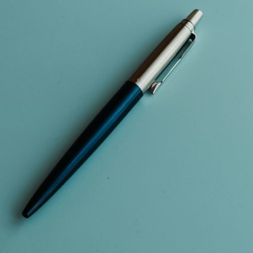 Silver and blue click pen, illustrating reviewing cloud service contracts
