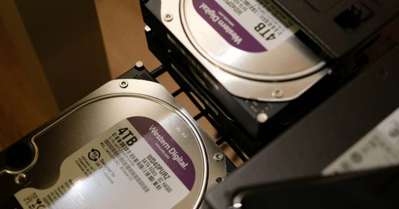 Two hard drives stacked on top of each other, illustrating storage as the weak spot of virtualization